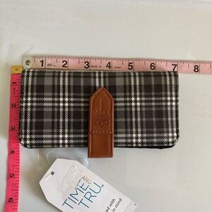 Plaid wallet 